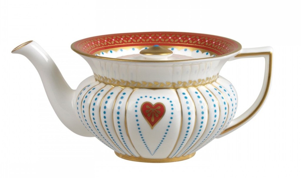 wedgwood-harlequin-queen-of-hearts-teapot-091574111087_1b